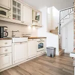 بيت للعطل Stunning In ماكارسكا