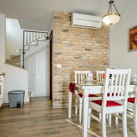 Stunning In Ferienhaus Makarska